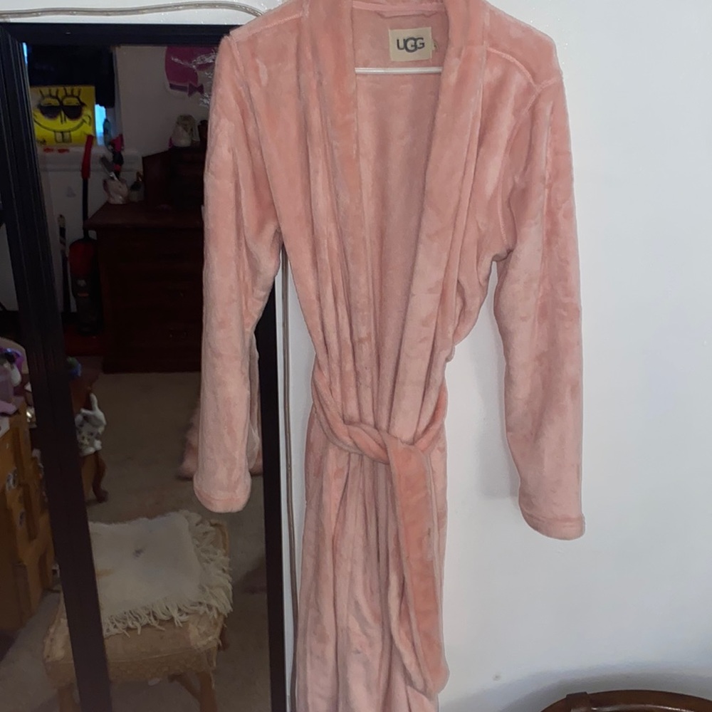 UGGs robe